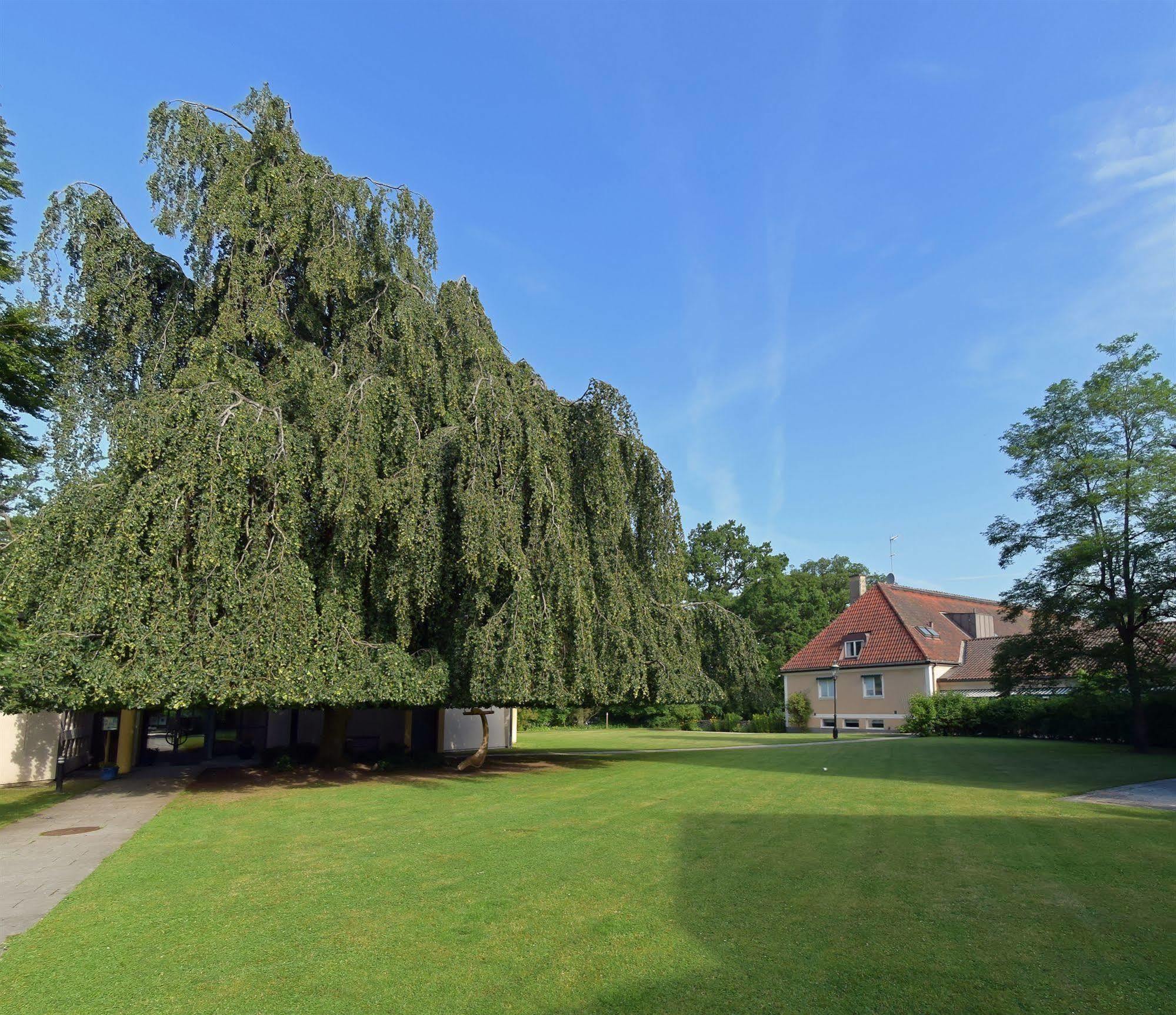 Stiftsgarden Akersberg Hotel ฮอร์ ภายนอก รูปภาพ
